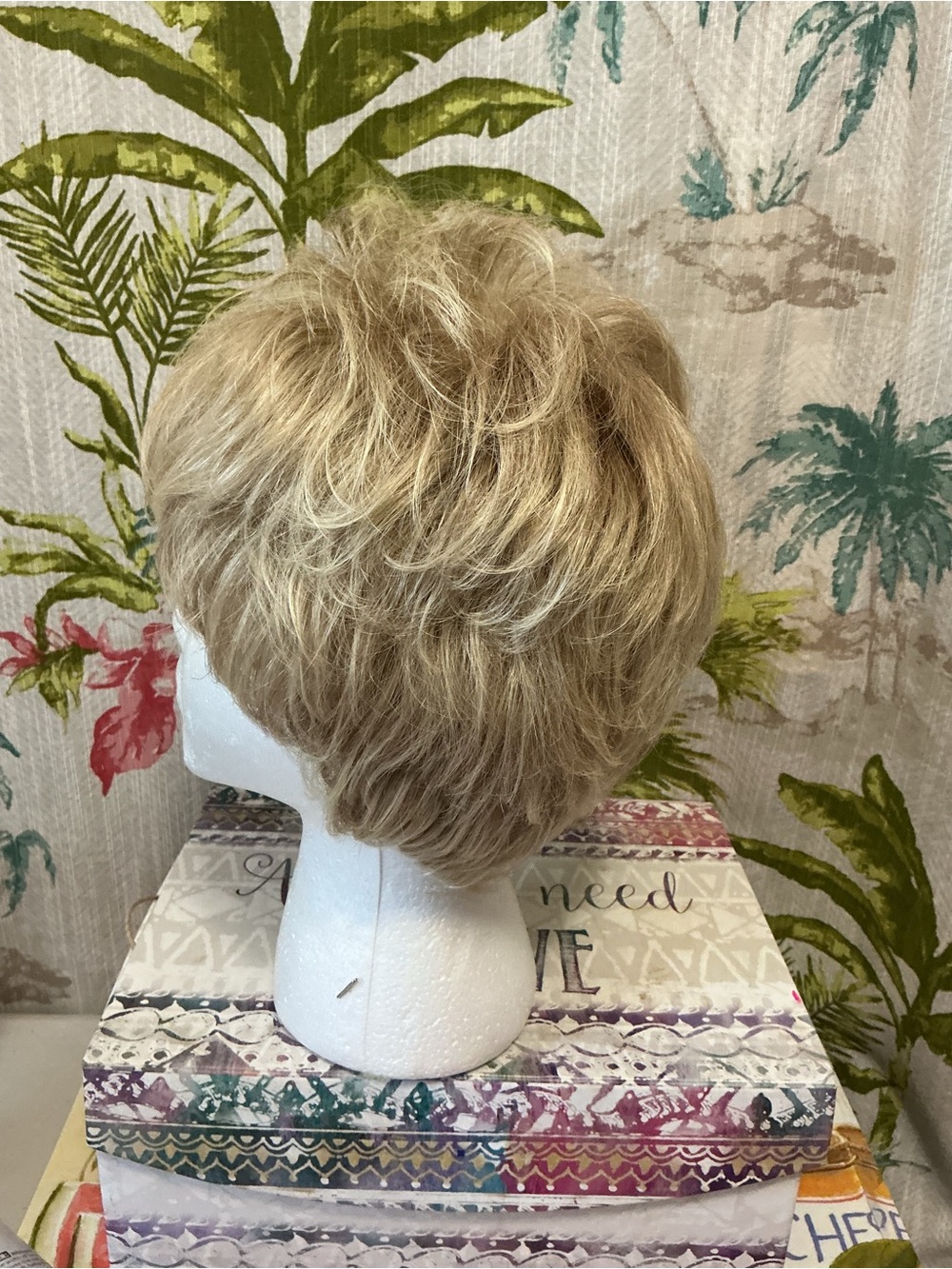 Paula YOUNG wig pixie cut model A2182 beautiful style just shake before you wear - Picture 6 of 12